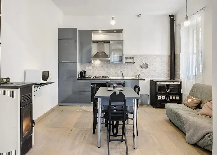 Panorama Medievale * Castelvecchio di Rocca Barbena